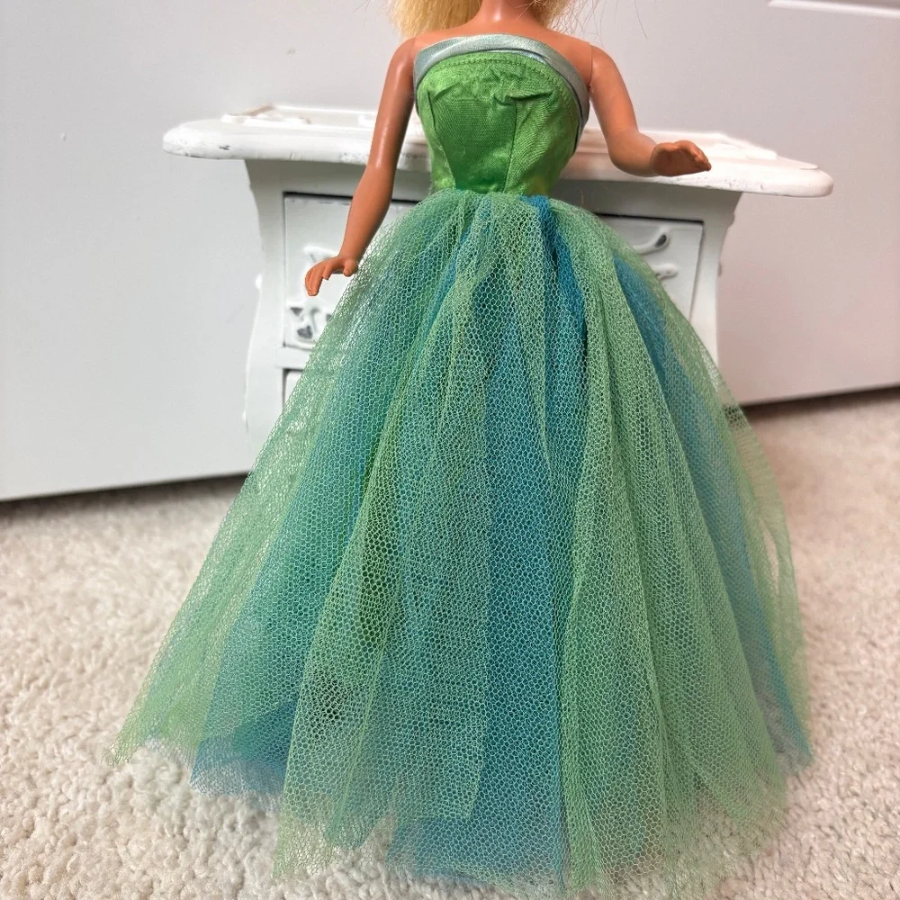Barbie | Toys | 96 Barbie Dress Senior Prom 951 Satin Tulle Gown 951 Blue  Green | Poshmark